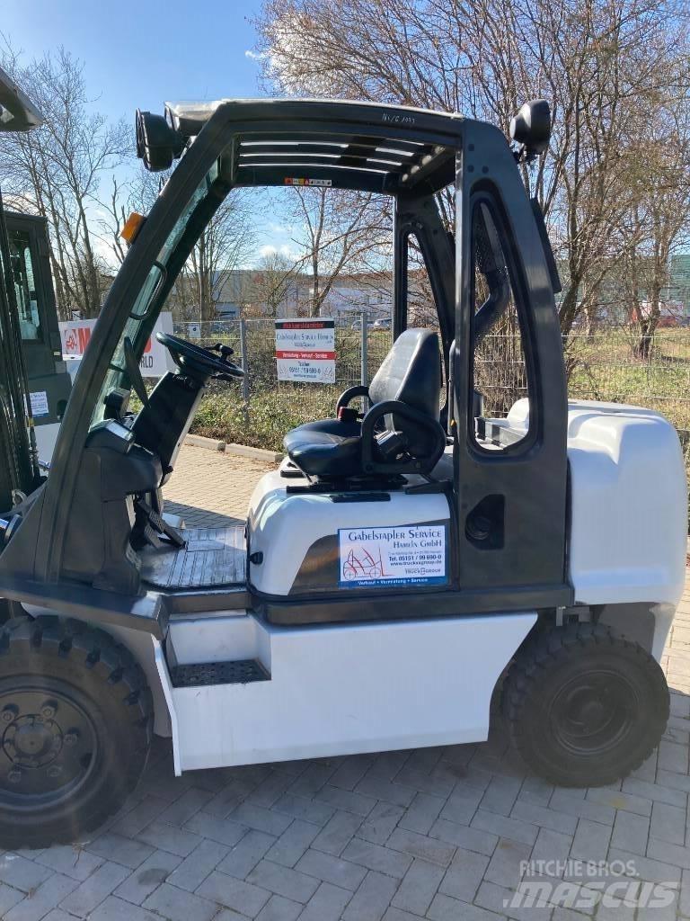 Nissan YG1D2A32Q Diesel Forklifts