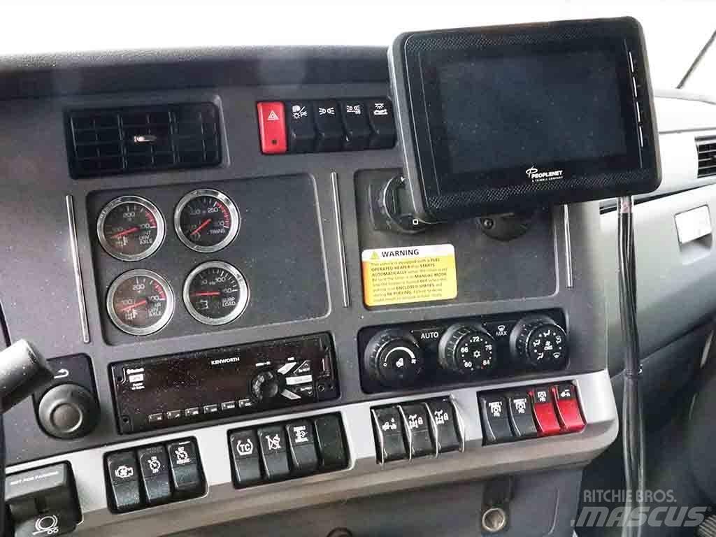 Kenworth T 680 Conventional Trucks / Tractor Trucks