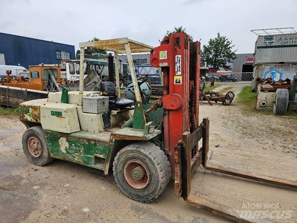 Clark DPH 70 Diesel Forklifts