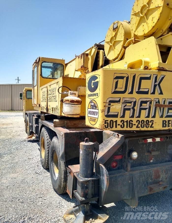 Grove TMS300B Crawler Cranes