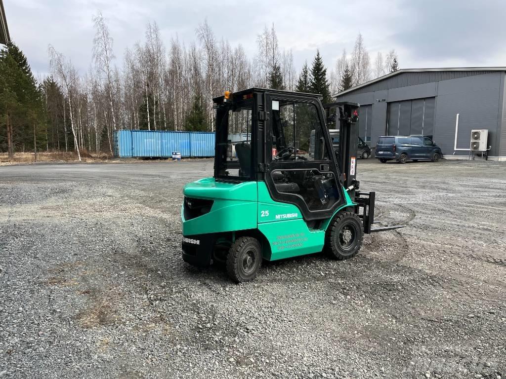 Mitsubishi FD25NT Diesel Forklifts