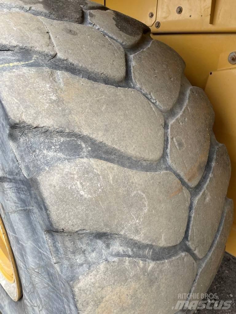 CAT 972M XE Wheel Loaders
