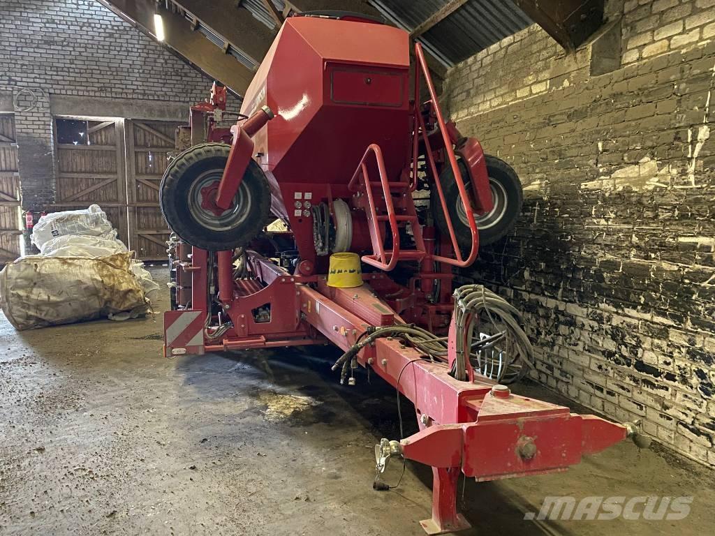 Horsch Pronto 6 NT Farm Drills