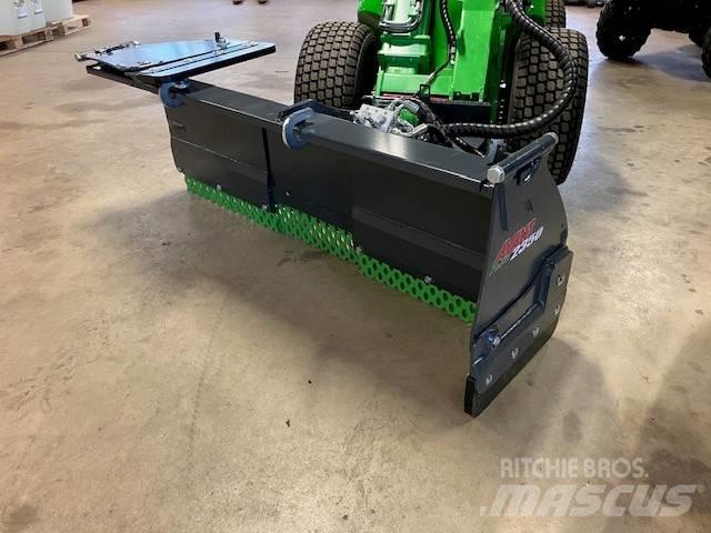 Avant Zoom2350 Snow Grooming Equipment