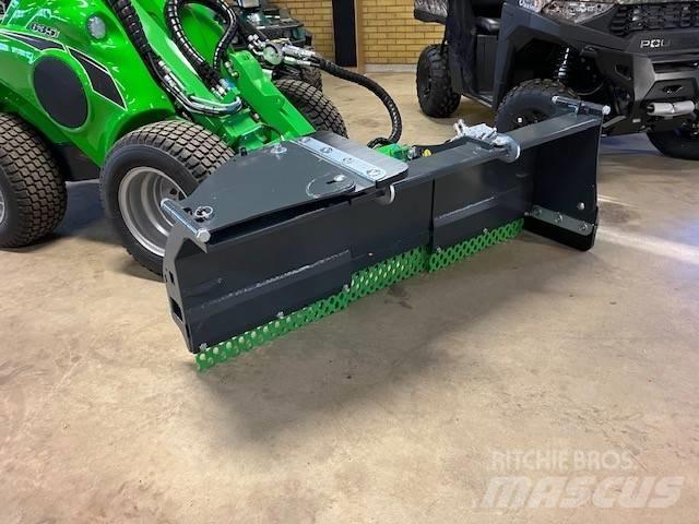 Avant Zoom2350 Snow Grooming Equipment