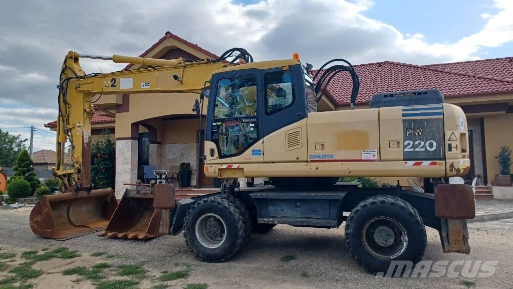 Komatsu PW 220-7 Wheeled Excavators