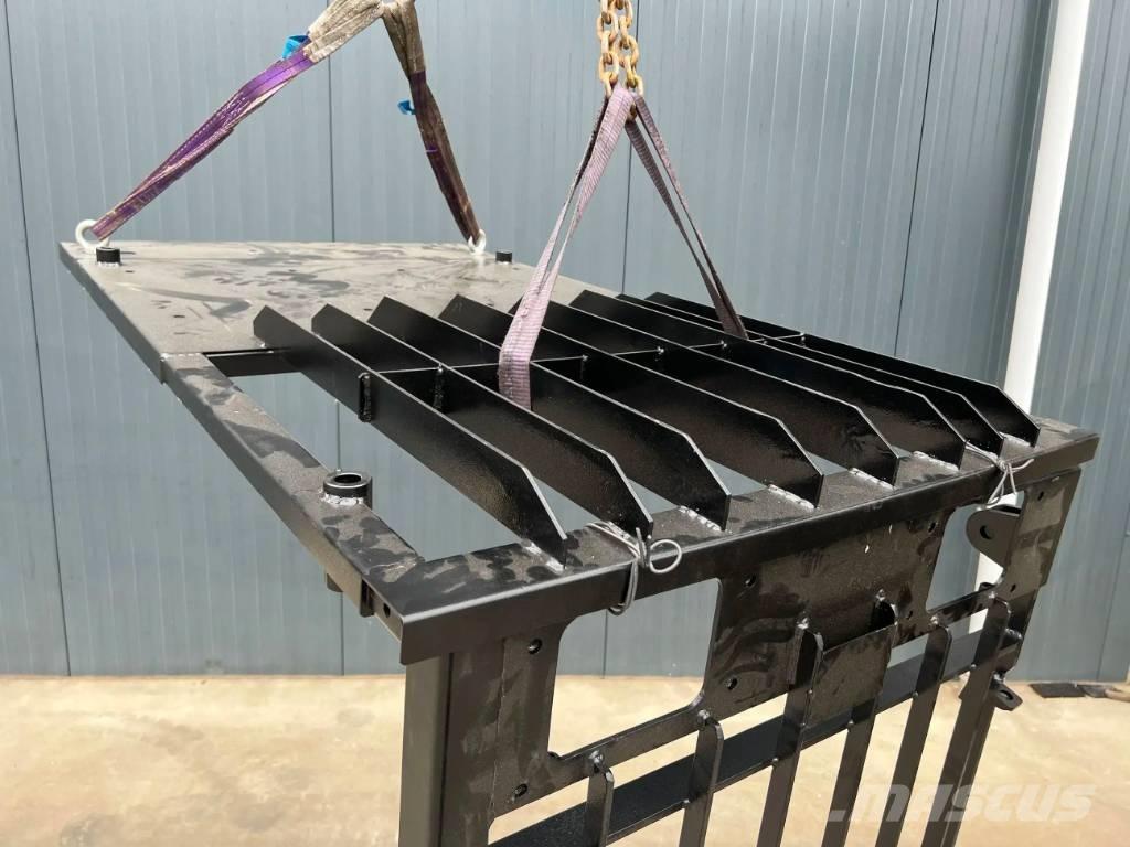 CAT 323D Guard Tracks, chains and undercarriage