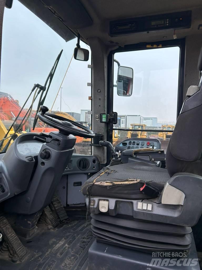 Komatsu WA 380-6 Wheel Loaders