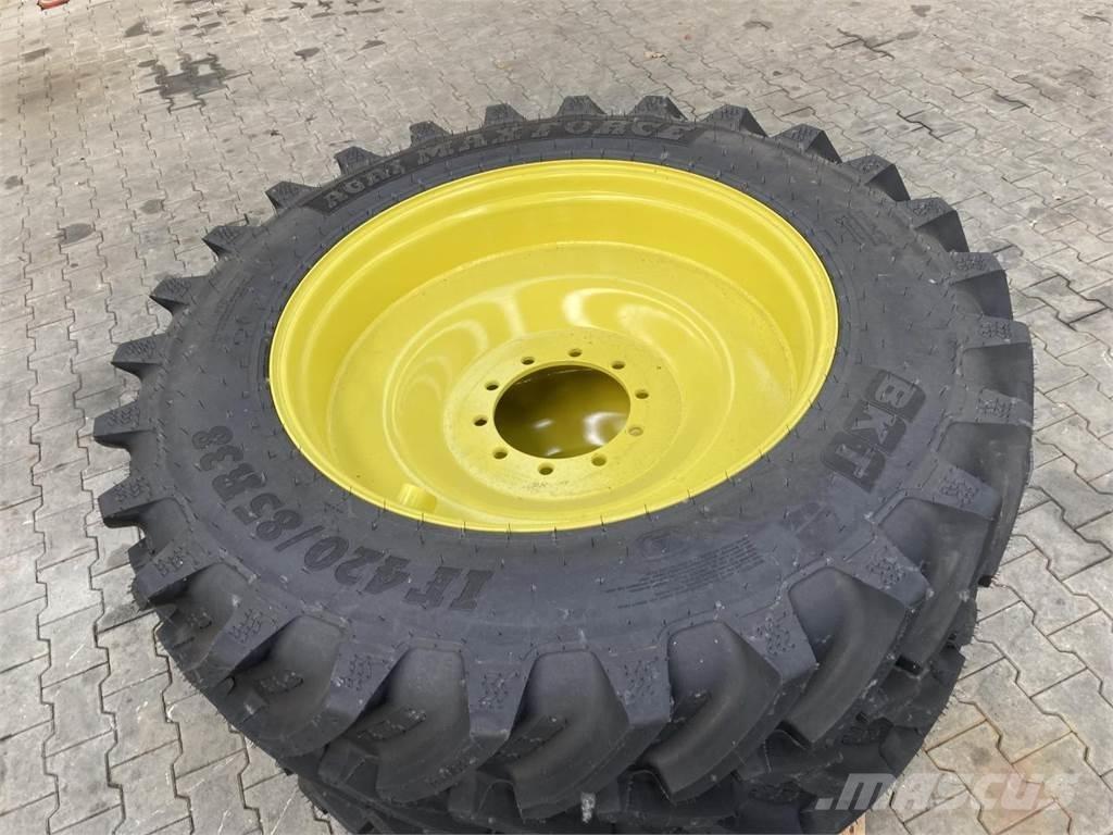 BKT 420/85R38 Tires, wheels and rims