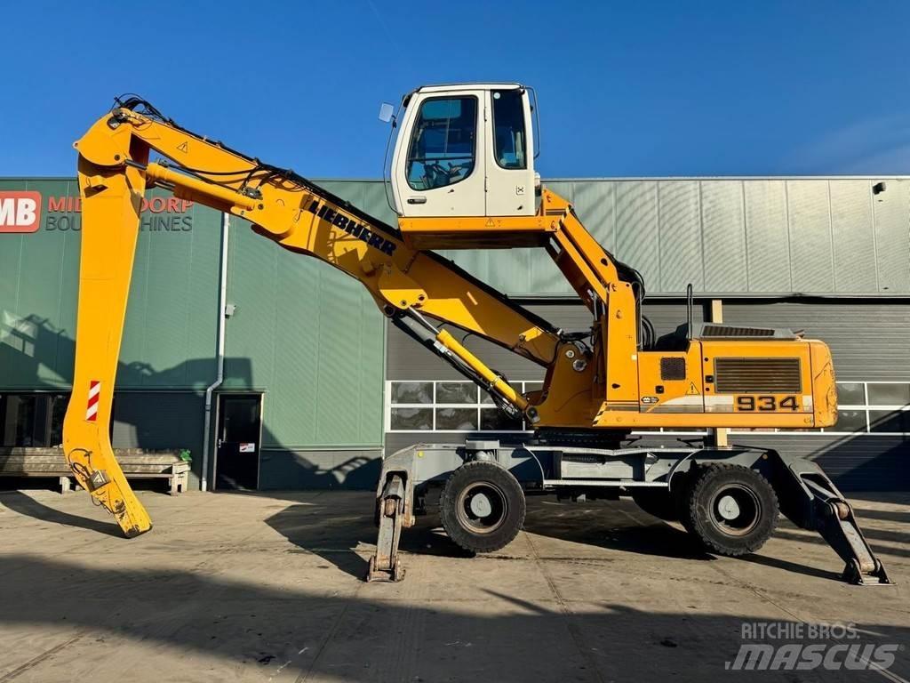 Liebherr A 934 C Waste / Industry Handlers