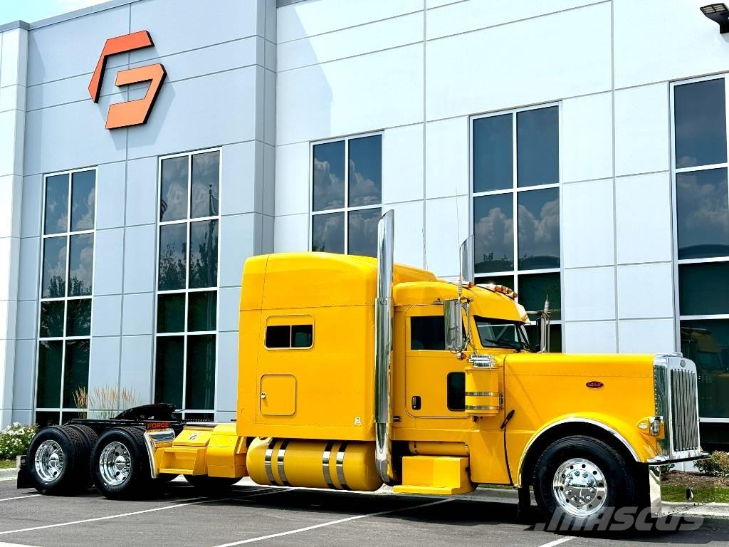 Peterbilt 389 Conventional Trucks / Tractor Trucks