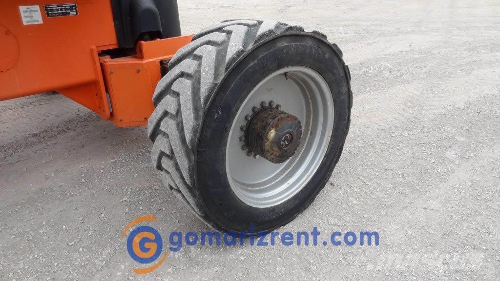 JLG 1250AJP Articulated boom lifts