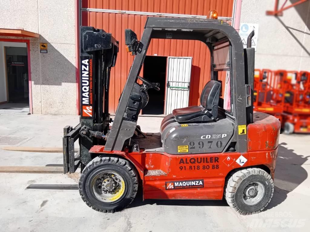 Manitou CD 25 P Diesel Forklifts