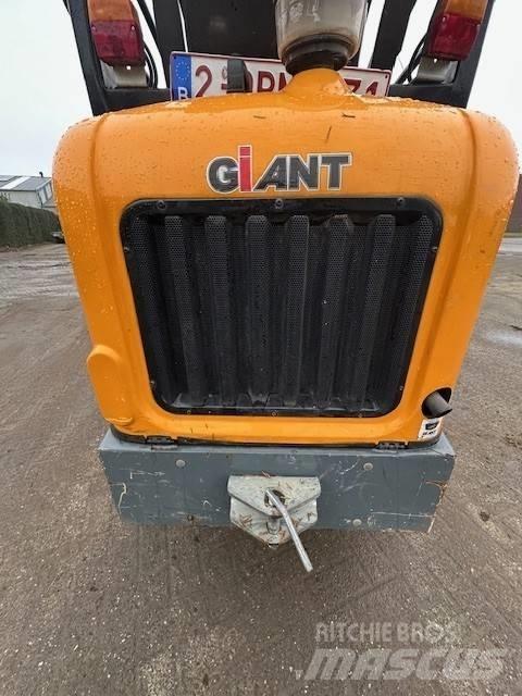 GiANT G2200 HD Wheel Loaders