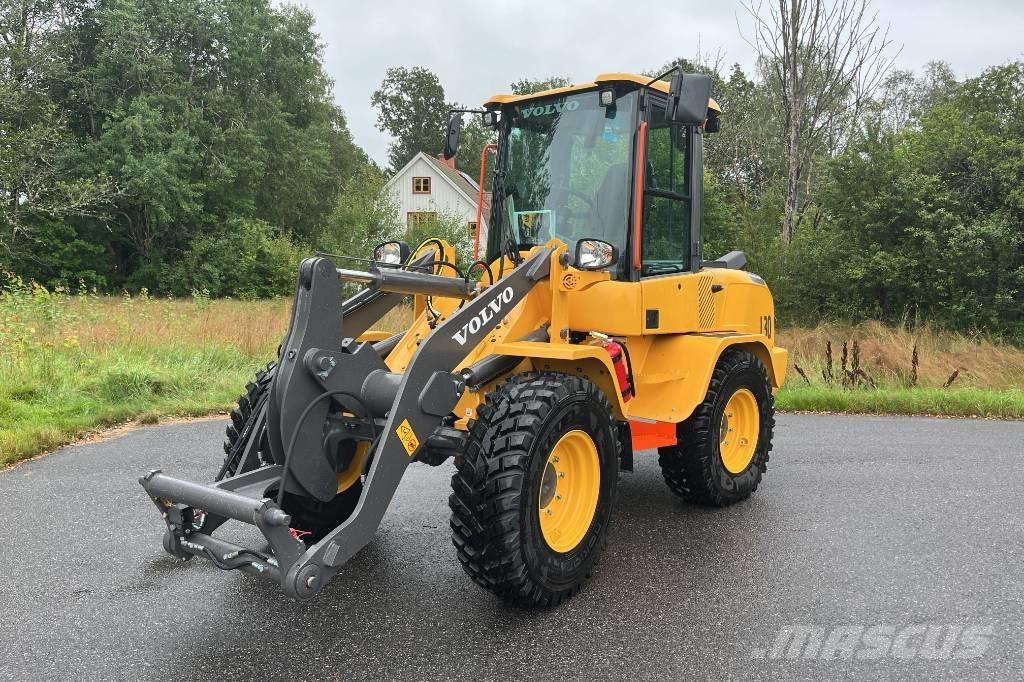 Volvo L 30 Wheel Loaders