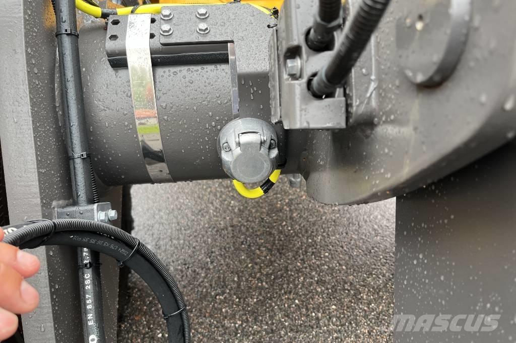 Volvo L 30 Wheel Loaders