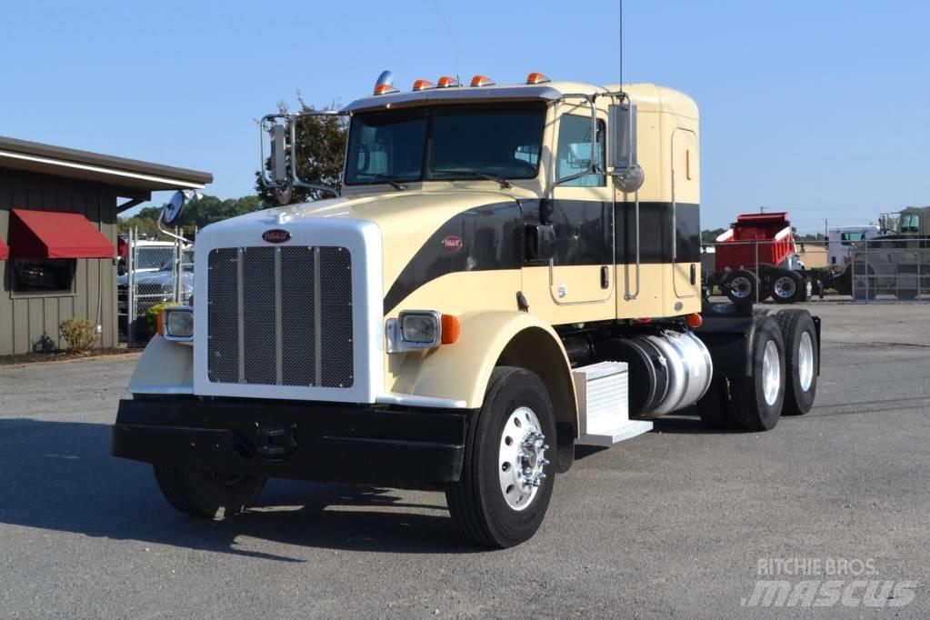 Peterbilt 367 Conventional Trucks / Tractor Trucks