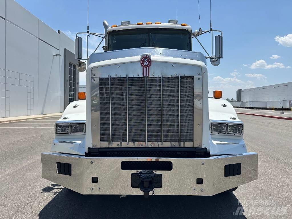 Kenworth T 800 Cab & Chassis Trucks