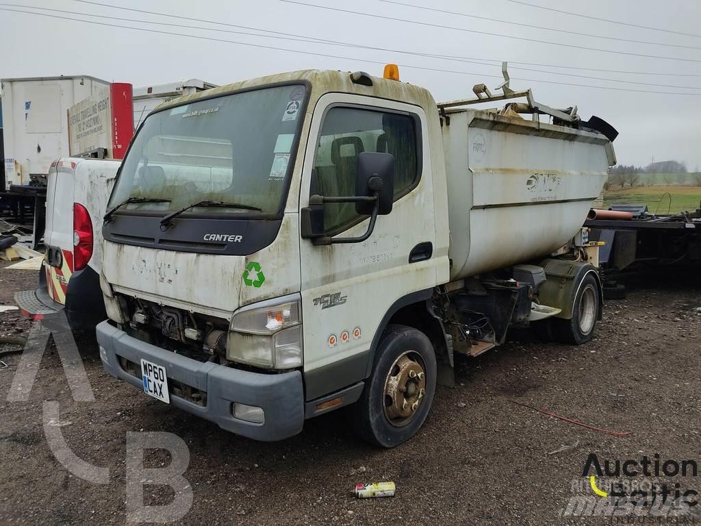 Mitsubishi Fuso Garbage Trucks / Recycling Trucks
