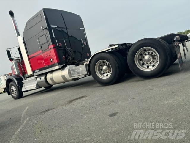 Kenworth W 900 B Conventional Trucks / Tractor Trucks