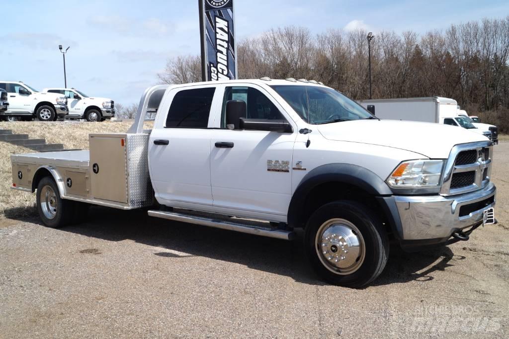 RAM 5500 TRADESMAN Flatbed Trucks