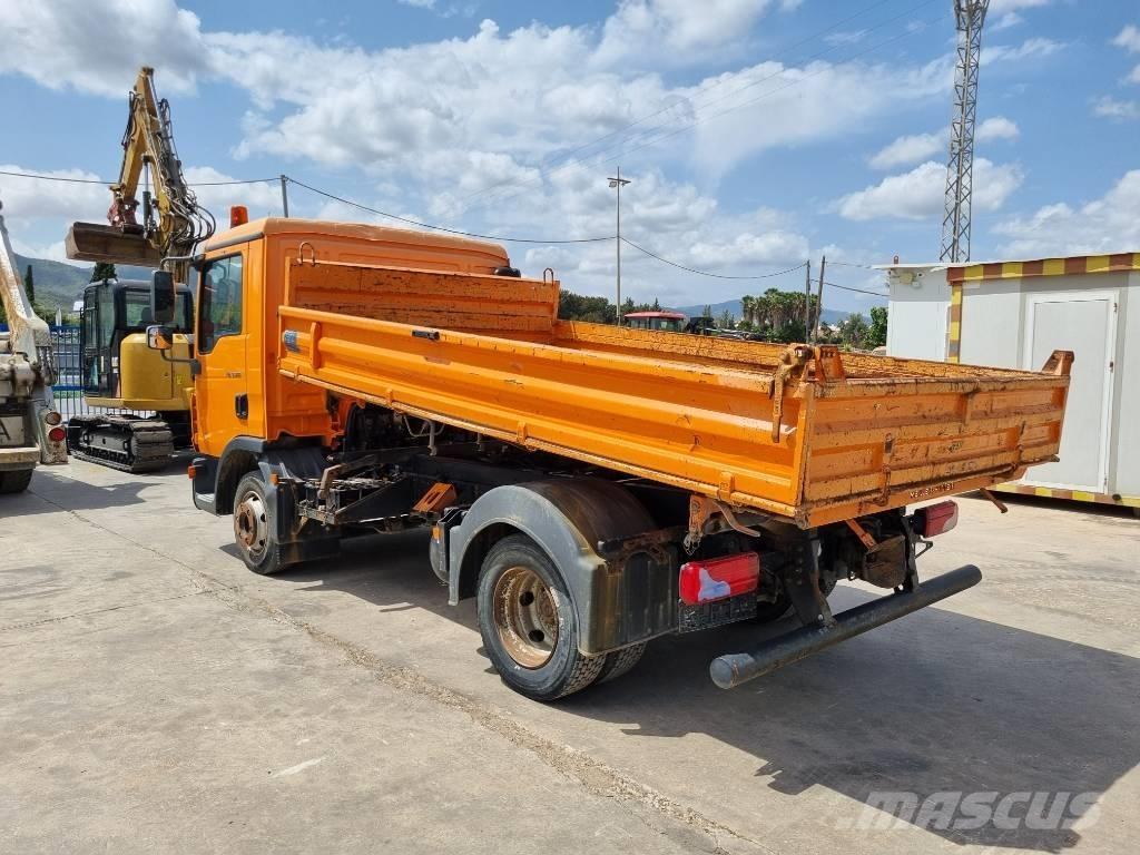 MAN 8.180 Dump Trucks