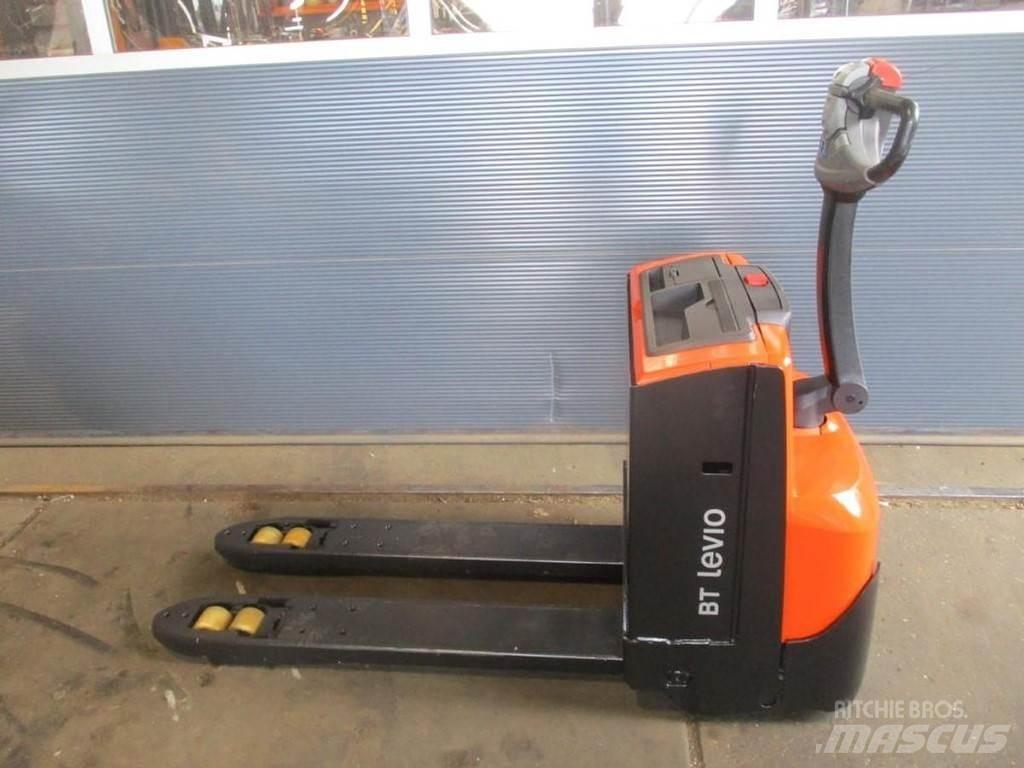 Toyota LWE 200 Low lifter