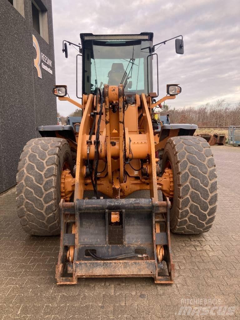 CASE 721 E Wheel Loaders
