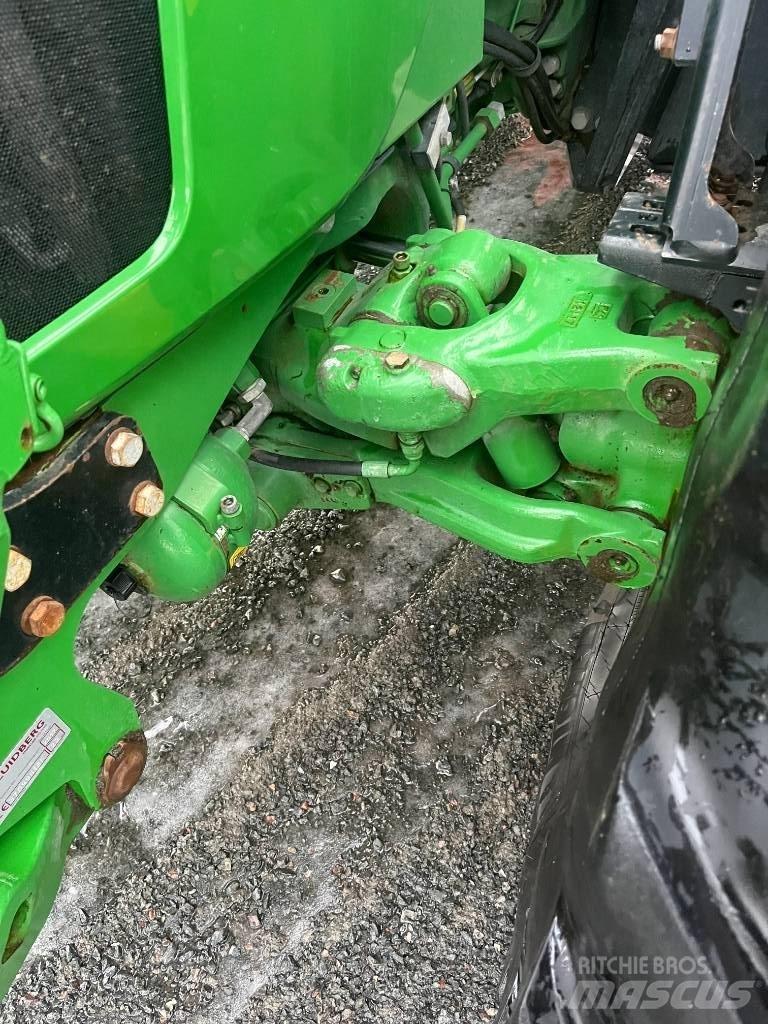 John Deere 5125R Tractors