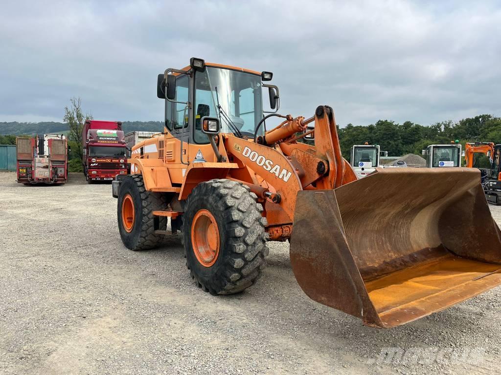 Doosan DL 200 Wheel Loaders