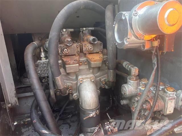 Hitachi EX120 Crawler excavators