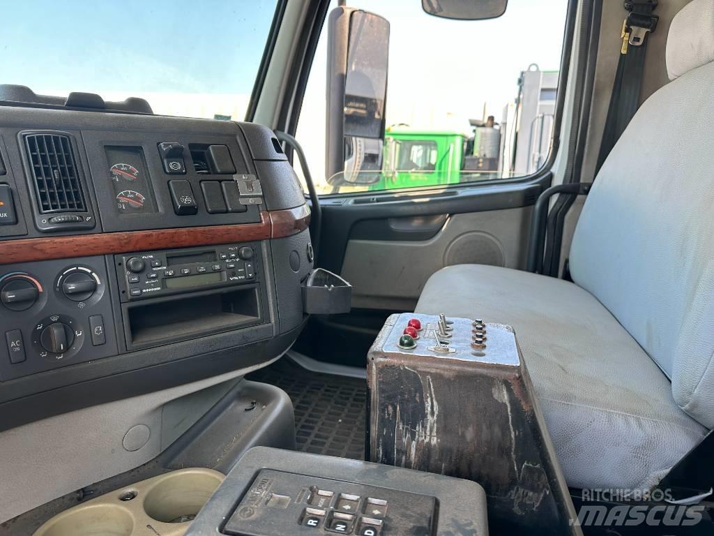 Volvo VHD Garbage Trucks / Recycling Trucks