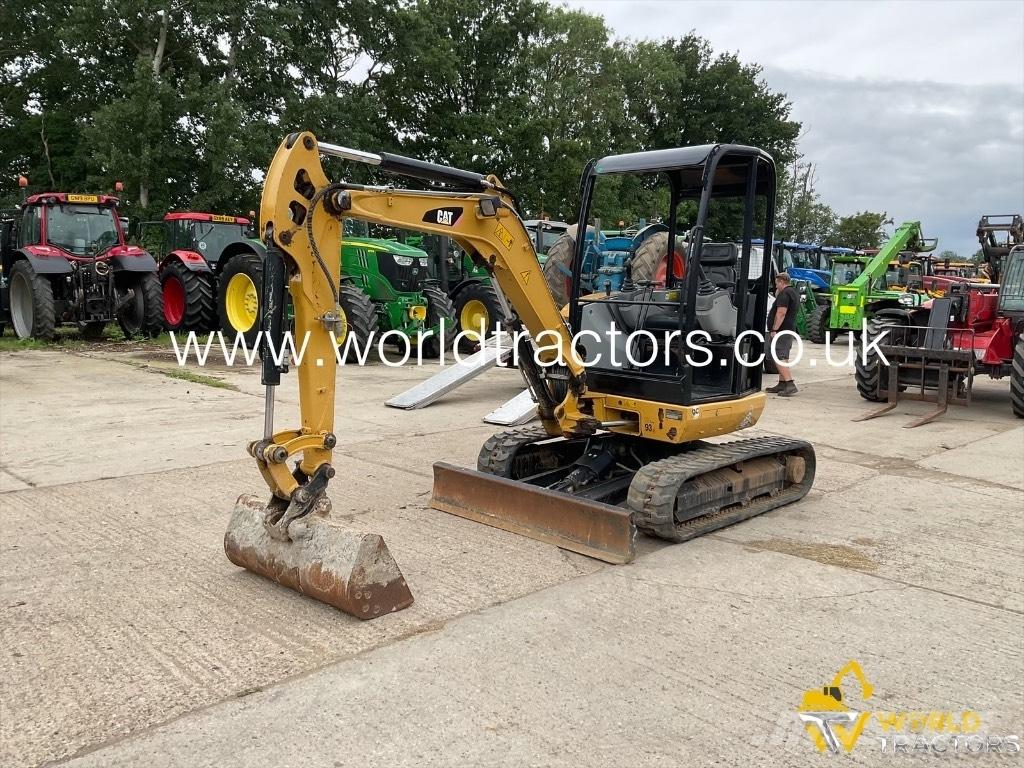CAT 302.7 D CR Mini Excavators <7t (Mini Diggers)