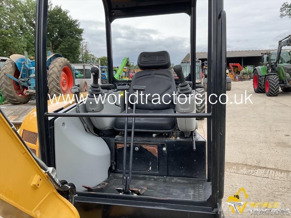 CAT 302.7 D CR Mini Excavators <7t (Mini Diggers)