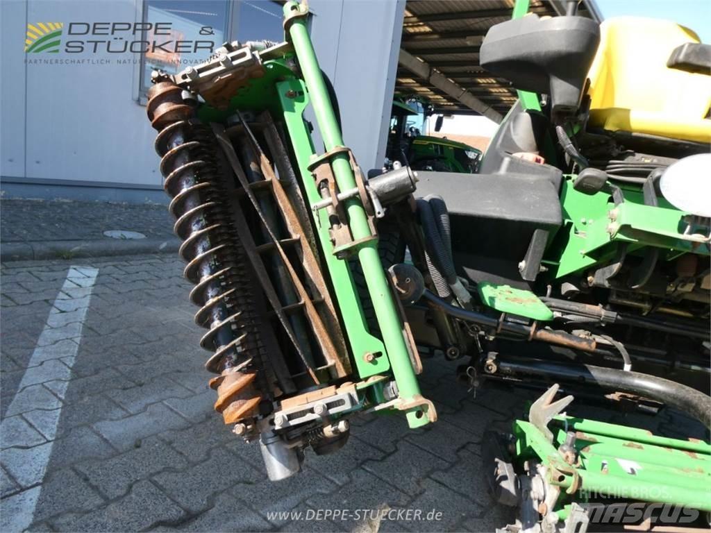 John Deere 8700 Mowers