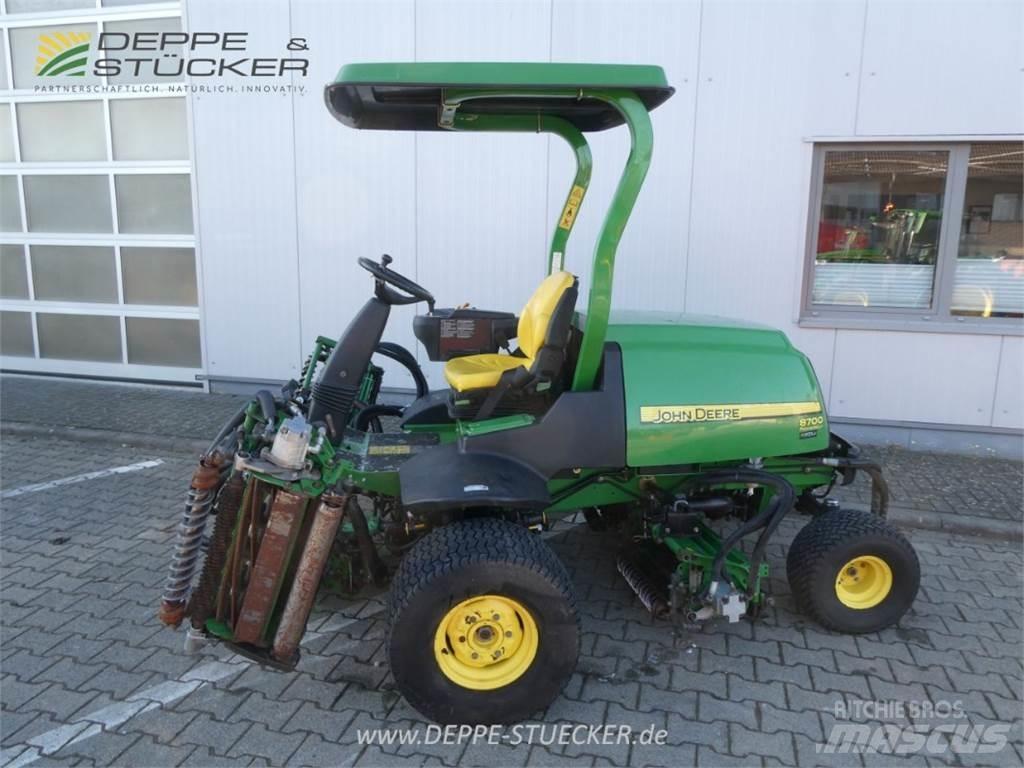 John Deere 8700 Mowers