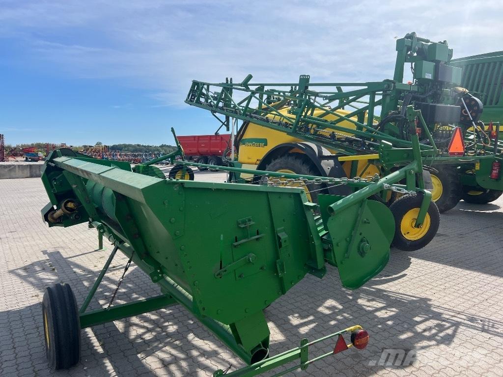 John Deere Pickup Combine Attachments