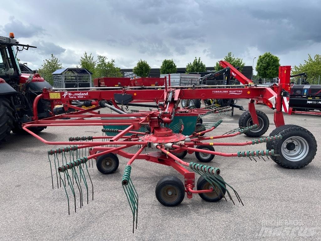 Kverneland 9584C Swathers \ Windrowers