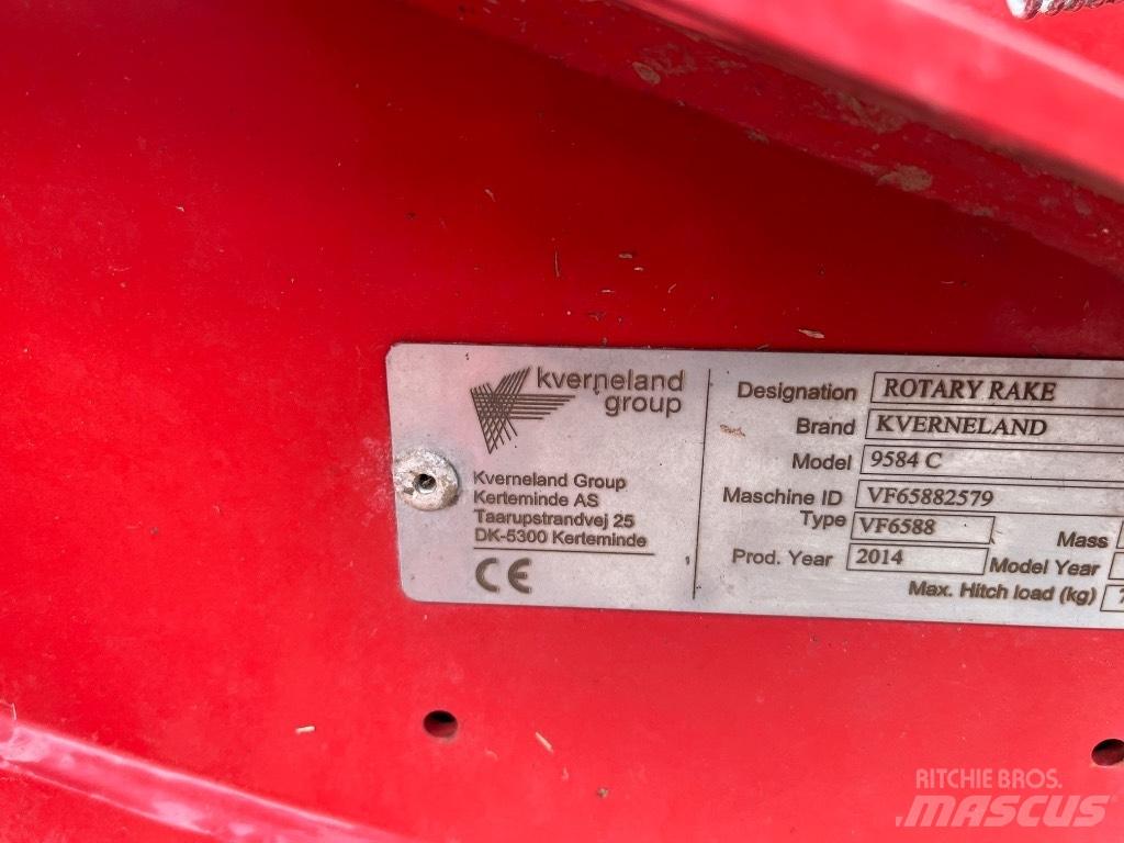 Kverneland 9584C Swathers \ Windrowers