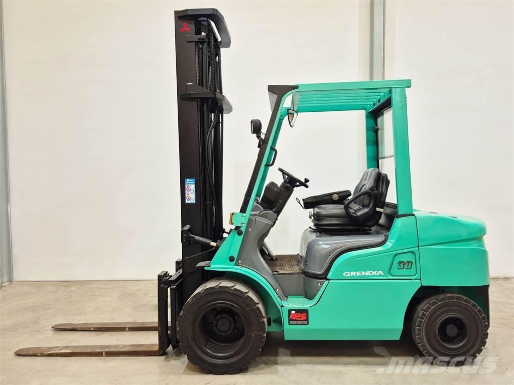 Mitsubishi FD30NTD Diesel Forklifts