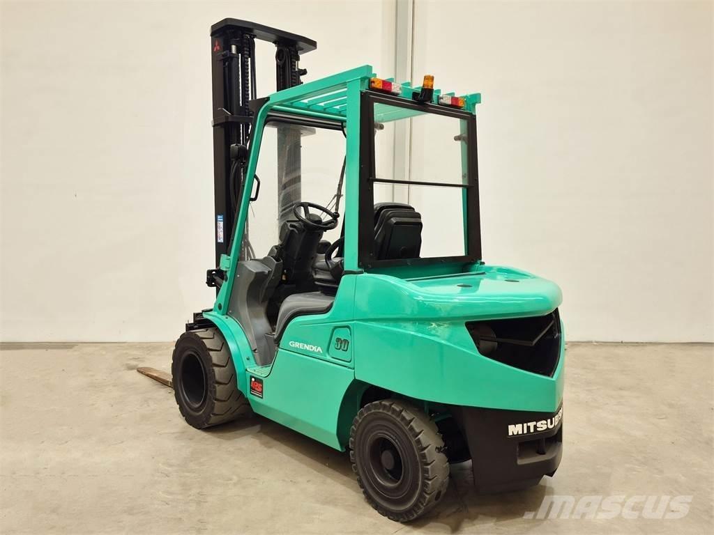 Mitsubishi FD30NTD Diesel Forklifts
