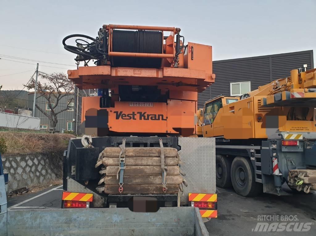 Demag AC 200 Mobile and all terrain cranes