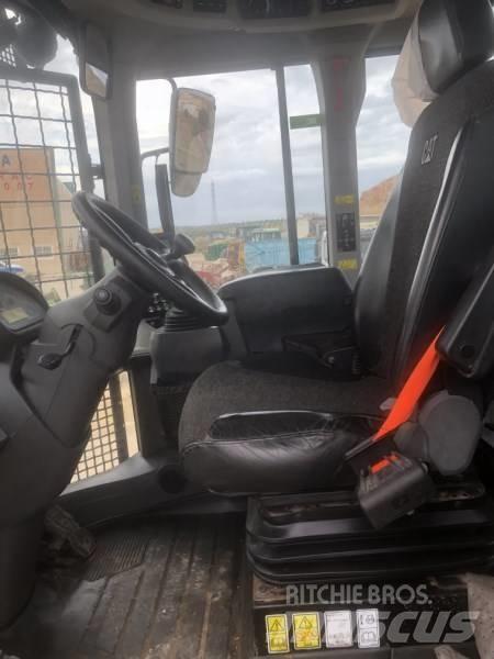 CAT 926M Wheel Loaders