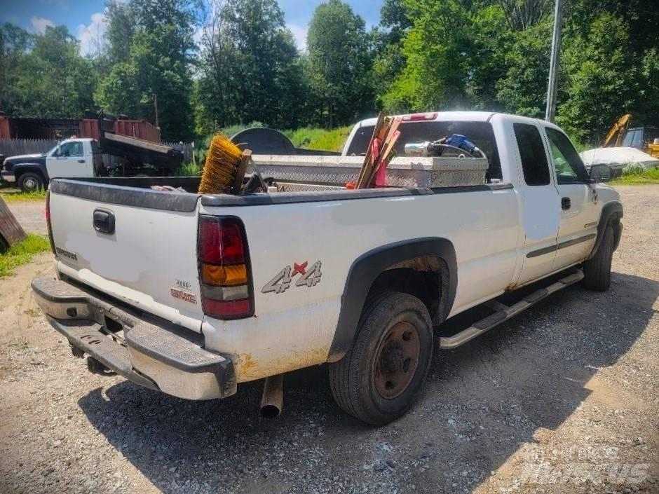 GMC 2500 HD Pickup Trucks
