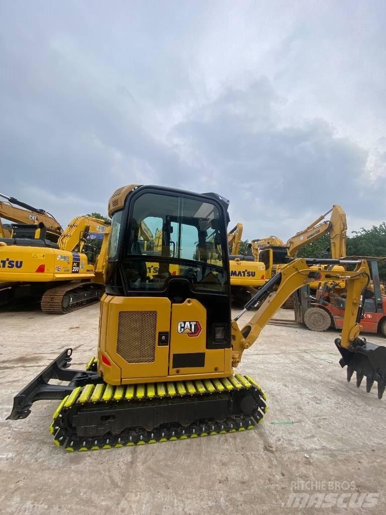 CAT 302 Mini Excavators <7t (Mini Diggers)