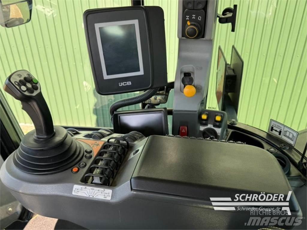 JCB FASTRAC 4220 Tractors