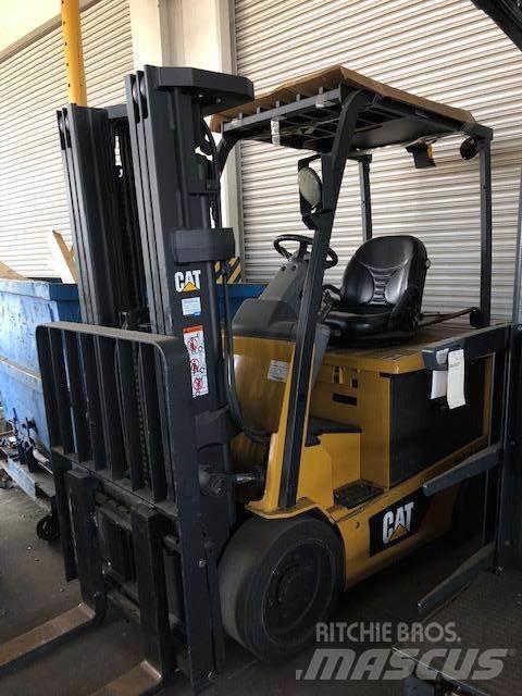 CAT EC30N Electric Forklifts
