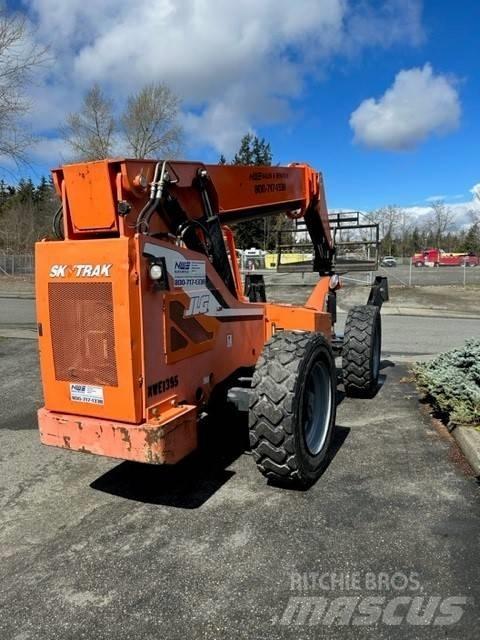 JLG 10054 Rough Terrain Trucks