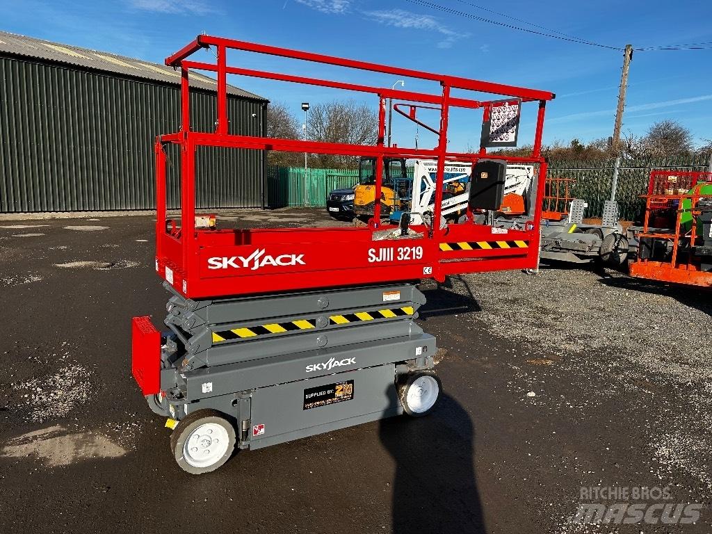 SkyJack SJ 3219 Scissor Lifts