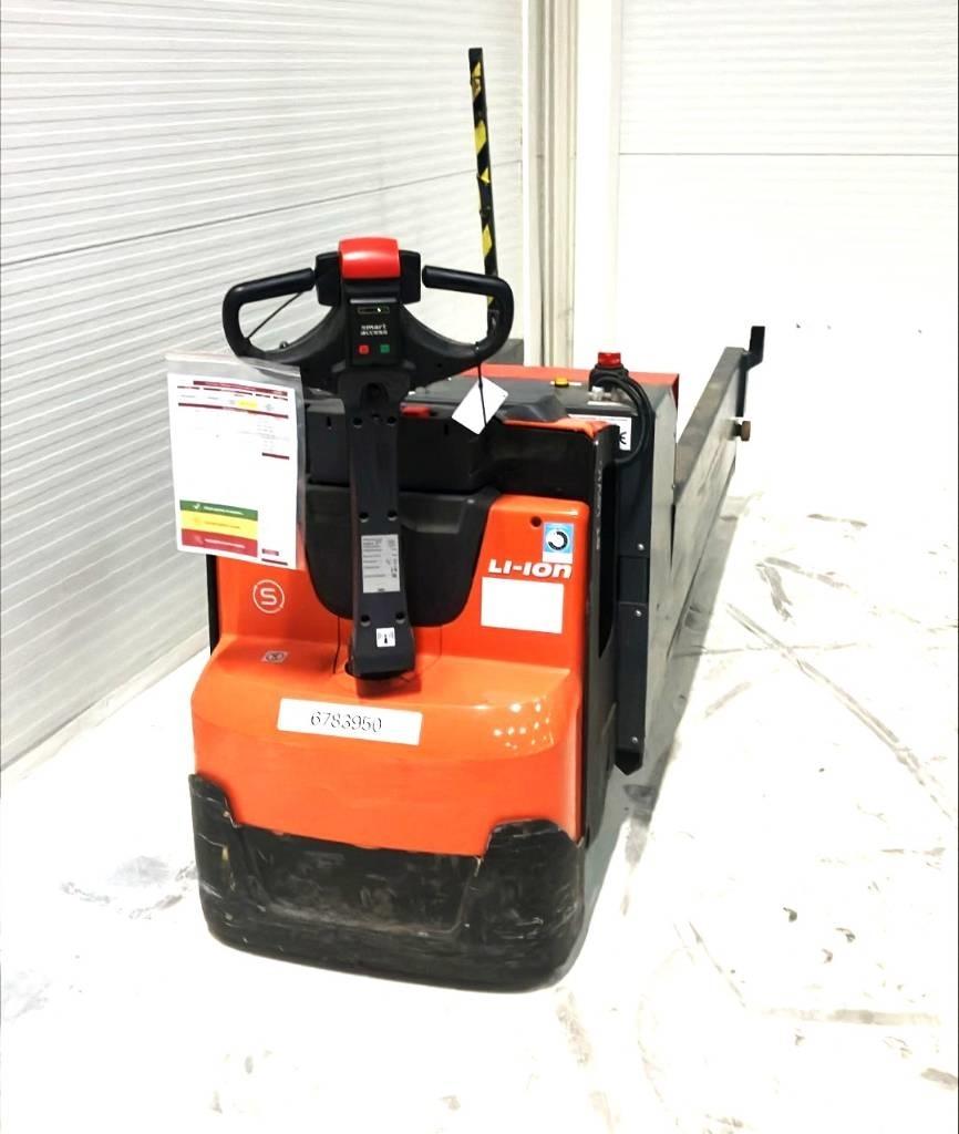 Toyota LWE200 + tugger Pallet Truck